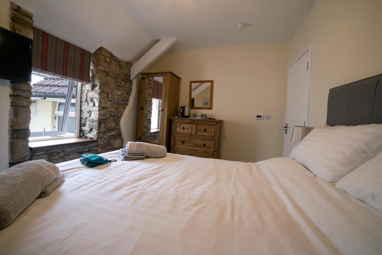 The Anchor 3* Hartland